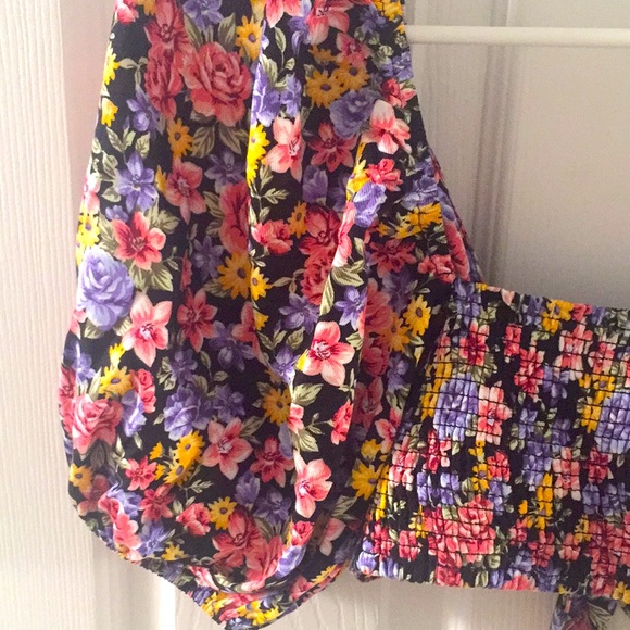 Boho Crop top tie on front never worn!!! - Picture 8 of 8